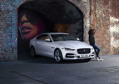jaguar-xe-2021-exterior-kyiv-west-kiltseva-02.jpg
